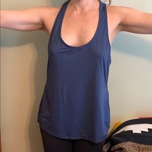 Athleta large yoga shirt.